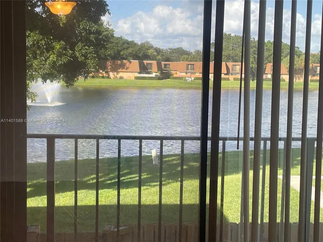 908 9th Way # 908, West Palm Beach FL 33407