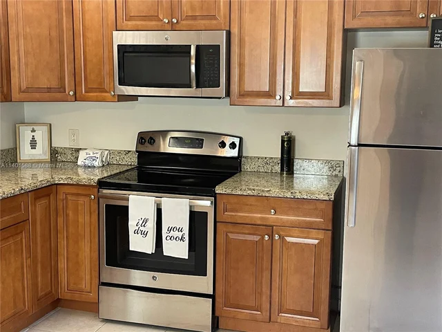 908 9th Way # 908, West Palm Beach FL 33407