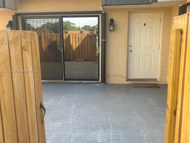 908 9th Way # 908, West Palm Beach FL 33407