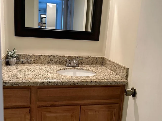 908 9th Way # 908, West Palm Beach FL 33407