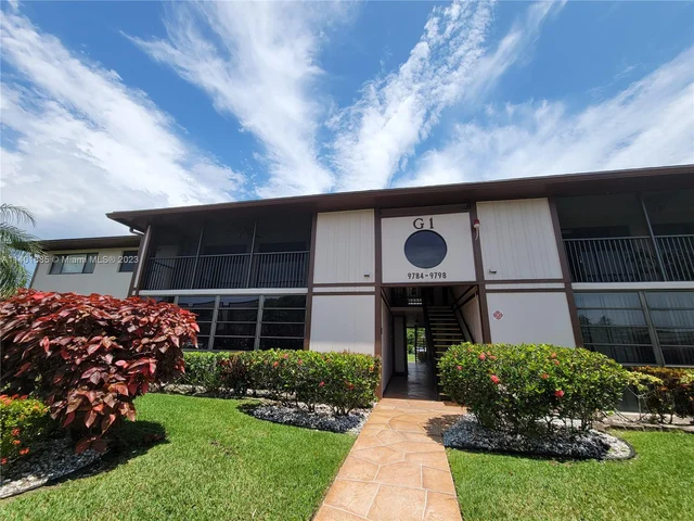 9790 N Belfort Cir # 203, Tamarac FL 33321