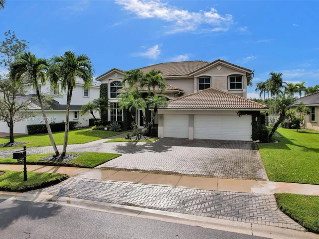 1708 Victoria Pointe Cir, Weston FL 33327