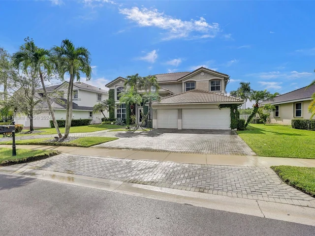 1708 Victoria Pointe Cir, Weston FL 33327