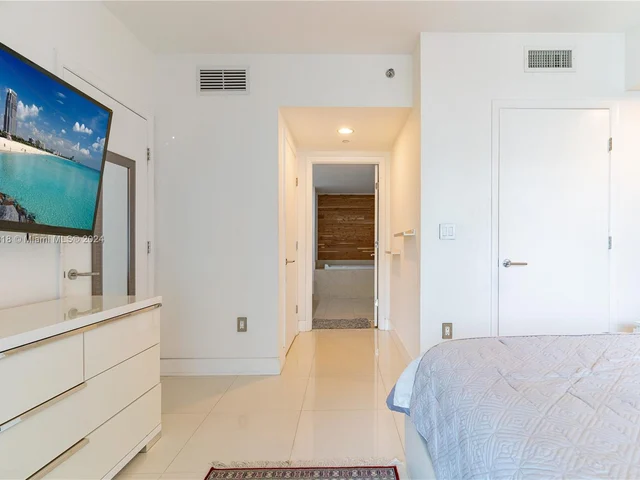 495 Brickell Ave # 2704, Miami FL 33131