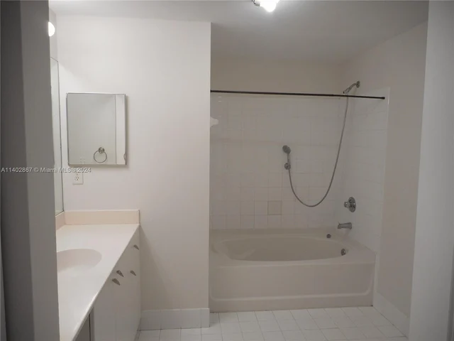 6020 W Sample Rd # 304, Coral Springs FL 33067