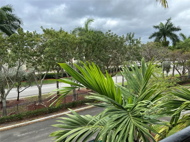 6020 W Sample Rd # 304, Coral Springs FL 33067