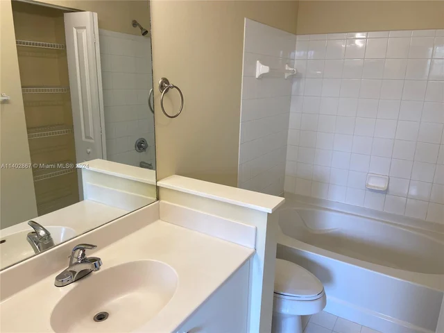 6020 W Sample Rd # 304, Coral Springs FL 33067