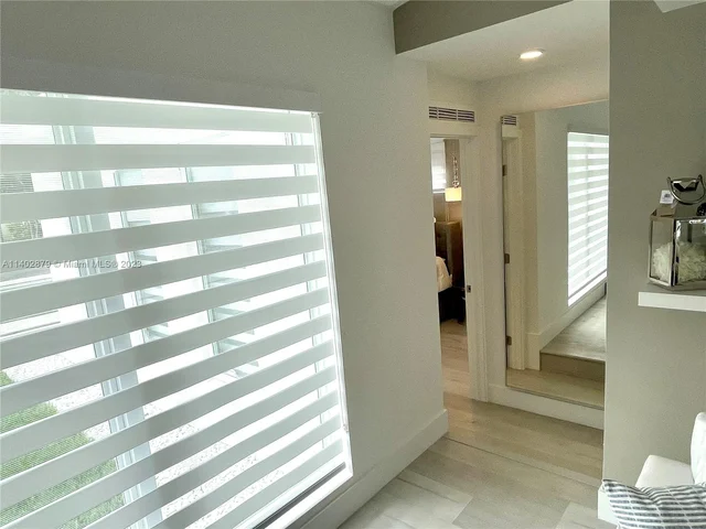 2424 Tortugas Ln, Fort Lauderdale FL 33312