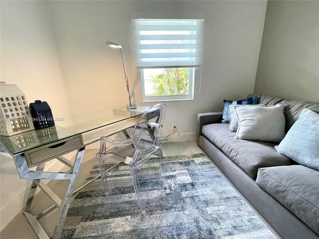 2424 Tortugas Ln, Fort Lauderdale FL 33312