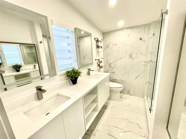 2424 Tortugas Ln, Fort Lauderdale FL 33312