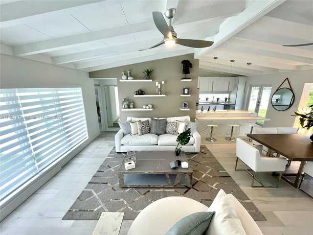 2424 Tortugas Ln, Fort Lauderdale FL 33312