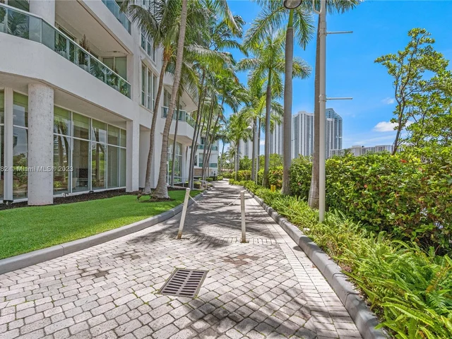 16500 Collins Ave # 1652, Sunny Isles Beach FL 33160