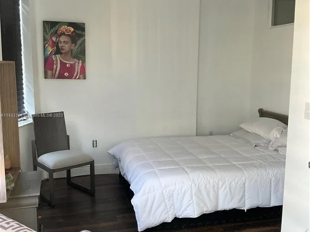 1660 NE 191st St # 1, Miami FL 33179