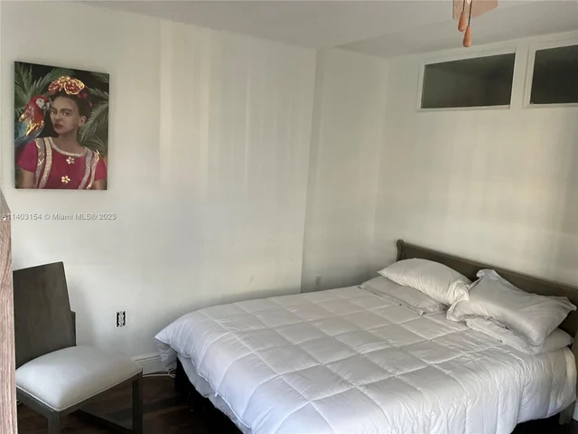 1660 NE 191st St # 1, Miami FL 33179