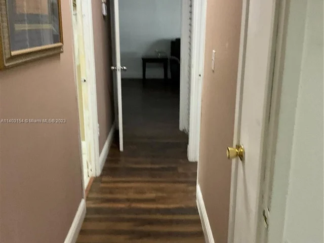 1660 NE 191st St # 1, Miami FL 33179