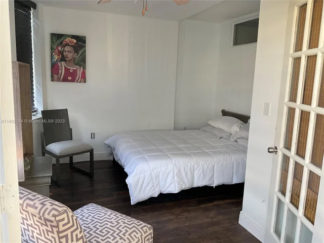 1660 NE 191st St # 1, Miami FL 33179