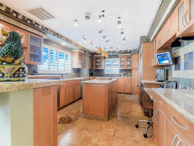 333 Sunset Dr # A, Fort Lauderdale FL 33301