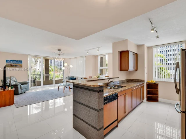 2080 S Ocean Dr # 202, Hallandale Beach FL 33009