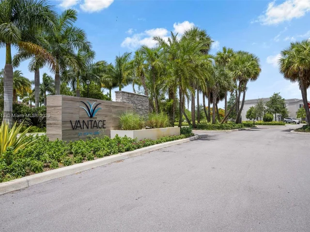 453 NW 36th Ave, Pompano Beach FL 33069