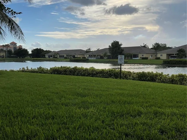 3252 NE 11th Dr, Homestead FL 33033