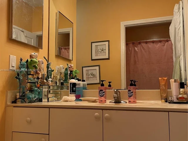 3252 NE 11th Dr, Homestead FL 33033