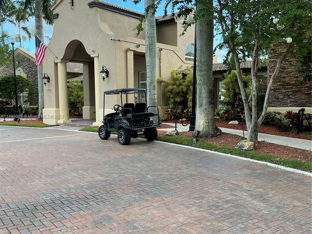 3252 NE 11th Dr, Homestead FL 33033