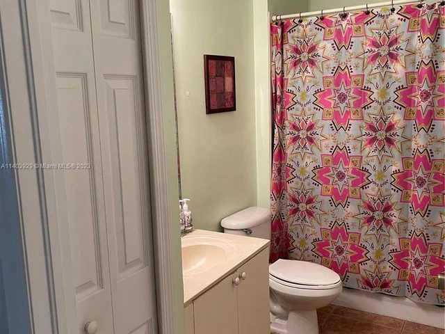 3252 NE 11th Dr, Homestead FL 33033