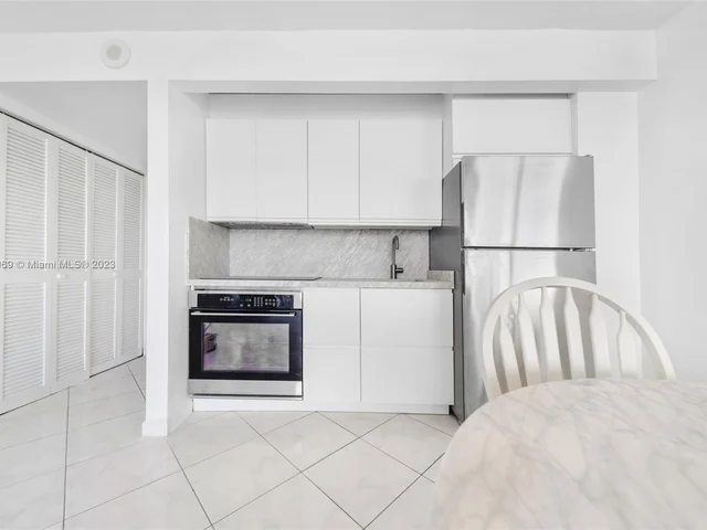 465 Ocean Dr # 918, Miami Beach FL 33139