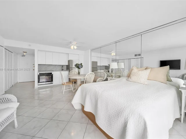 465 Ocean Dr # 918, Miami Beach FL 33139