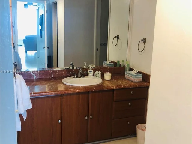 9273 Collins Ave # 1104, Surfside FL 33154