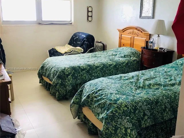 9273 Collins Ave # 1104, Surfside FL 33154