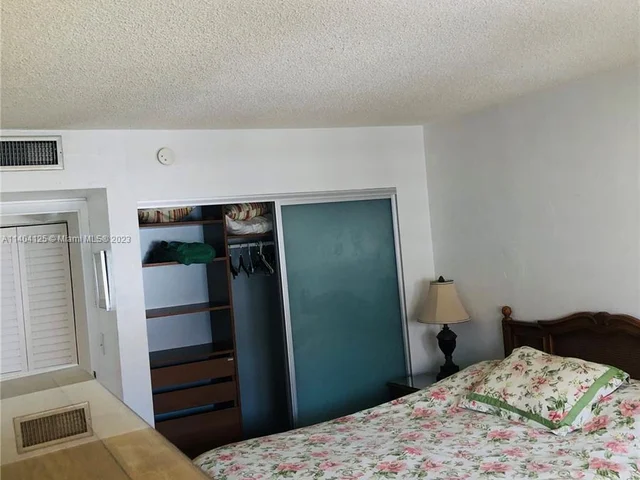 9273 Collins Ave # 1104, Surfside FL 33154