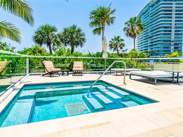 300 S Pointe Dr # 2102, Miami Beach FL 33139