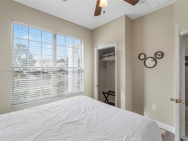 2575 Maneshaw Lane # 2575, Kissimmee FL 34747