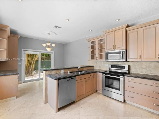 1351 Harrison St, Hollywood FL 33019