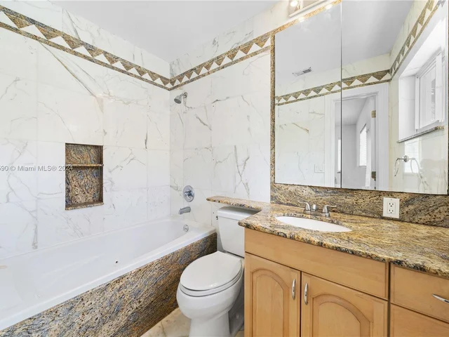 1351 Harrison St, Hollywood FL 33019