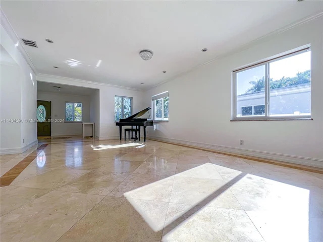 1351 Harrison St, Hollywood FL 33019