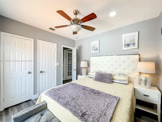 2534 Wilson St, Hollywood FL 33020