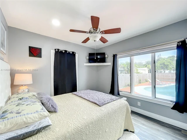 2534 Wilson St, Hollywood FL 33020