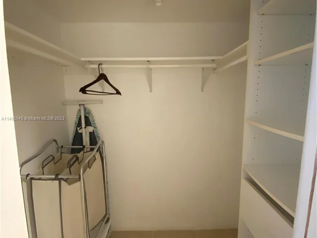 20335 W Country Club Dr # 2404, Aventura FL 33180