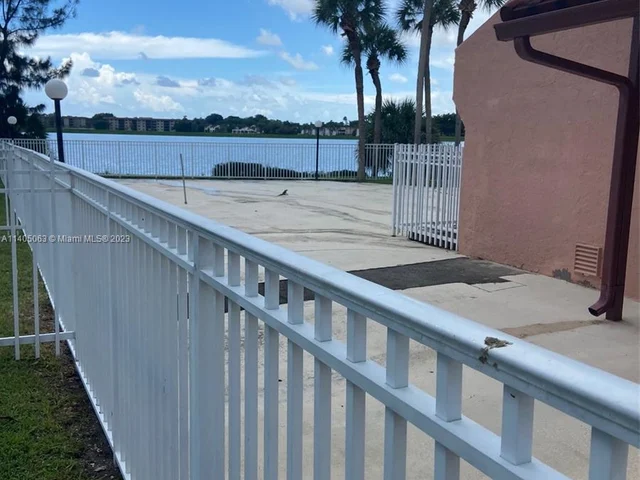 20822 San Simeon Way # 102, Miami FL 33179