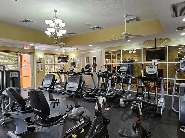 110 Ibisca Ter, Royal Palm Beach FL 33411