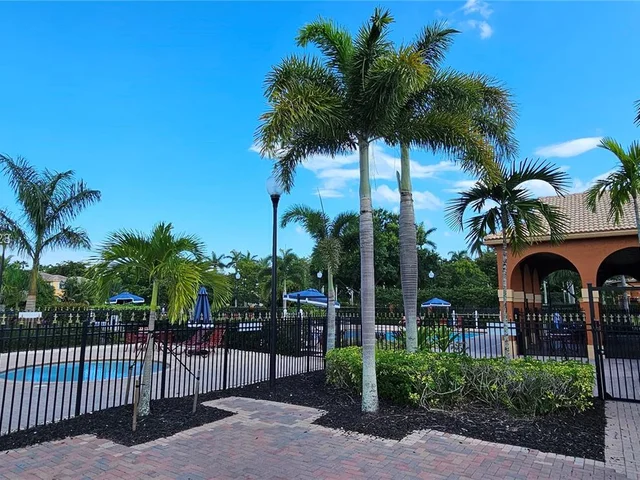 110 Ibisca Ter, Royal Palm Beach FL 33411