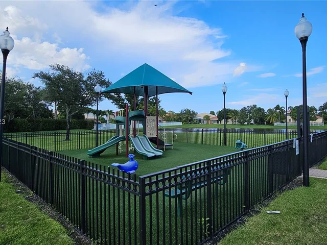 110 Ibisca Ter, Royal Palm Beach FL 33411