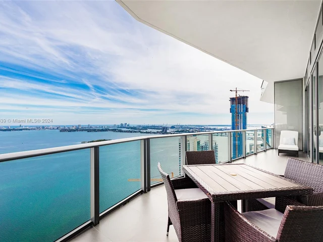 460 NE 28th St # 4003, Miami FL 33137