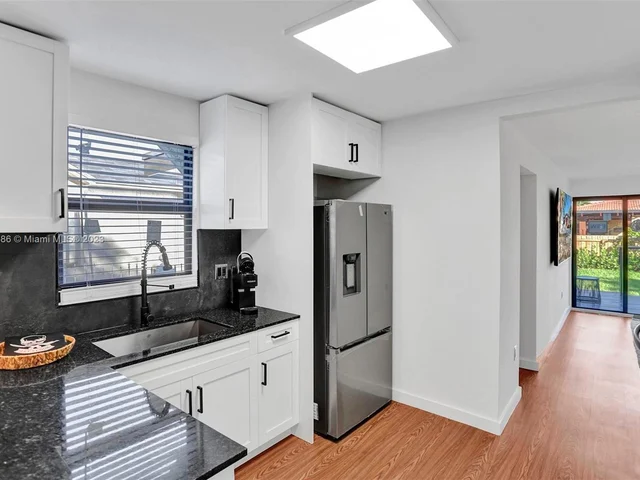 6529 SW 39th Ter, Miami FL 33155