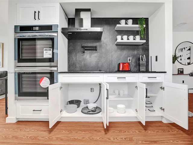 6529 SW 39th Ter, Miami FL 33155