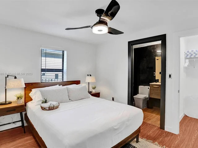 6529 SW 39th Ter, Miami FL 33155