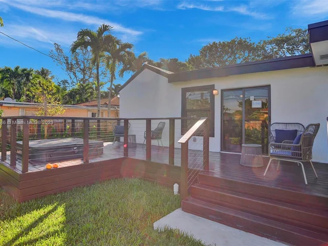 6529 SW 39th Ter, Miami FL 33155