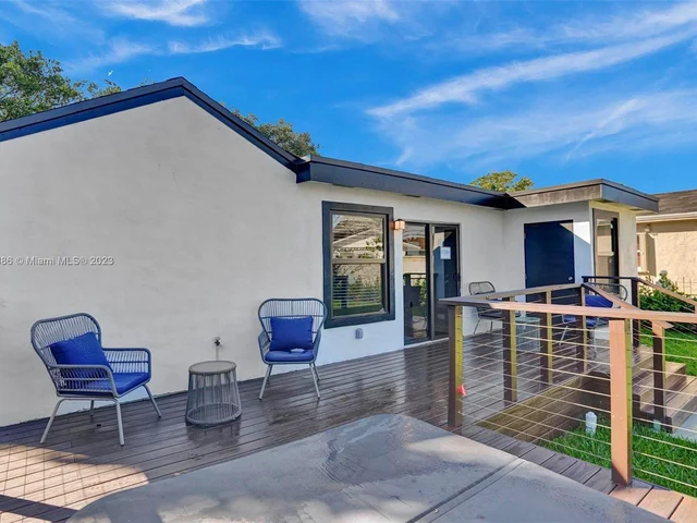 6529 SW 39th Ter, Miami FL 33155